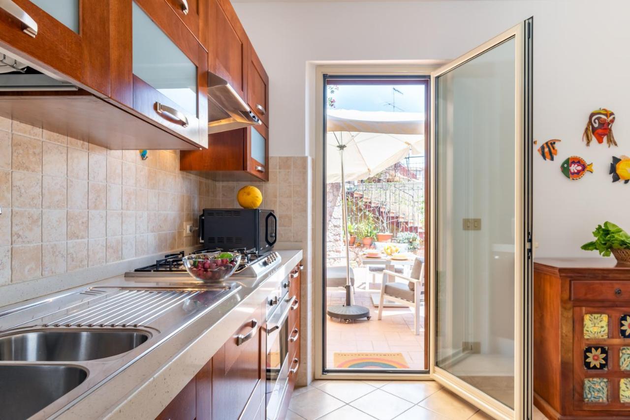 Taormina Panoramic Apartment With Parking 外观 照片